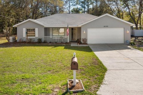 Casa en Crystal River, Florida 3 dormitorios, 122.17 m2 № 2107629