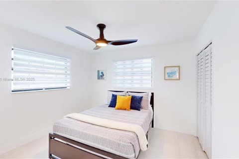 Villa ou maison à louer à Hollywood, Floride: 4 chambres, 185.34 m2 № 1969339 - photo 16