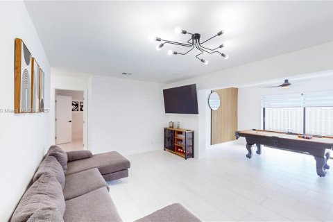 Villa ou maison à louer à Hollywood, Floride: 4 chambres, 185.34 m2 № 1969339 - photo 9