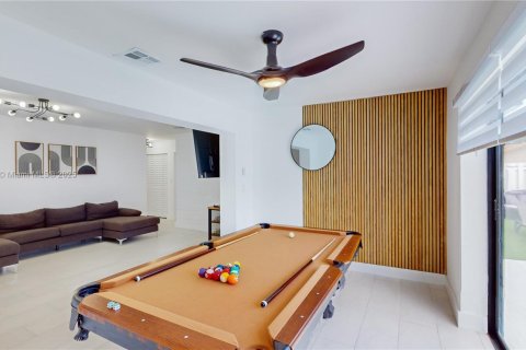 Villa ou maison à louer à Hollywood, Floride: 4 chambres, 185.34 m2 № 1969339 - photo 25