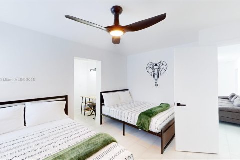 Villa ou maison à louer à Hollywood, Floride: 4 chambres, 185.34 m2 № 1969339 - photo 14