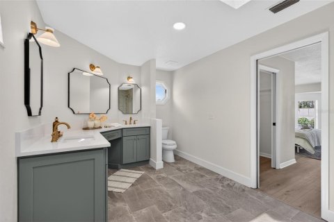 House in Palm Coast, Florida 5 bedrooms, 311.41 sq.m. № 2199049 - photo 30