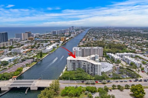 Condo à Pompano Beach, Floride, 2 chambres № 2272027