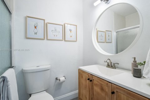 Villa ou maison à louer à Weston, Floride: 4 chambres, 191.47 m2 № 1990297 - photo 28