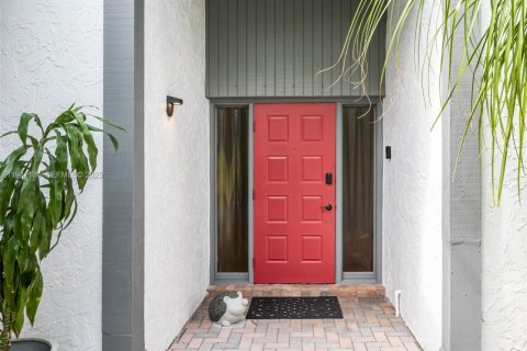 Villa ou maison à louer à Weston, Floride: 4 chambres, 191.47 m2 № 1990297 - photo 4