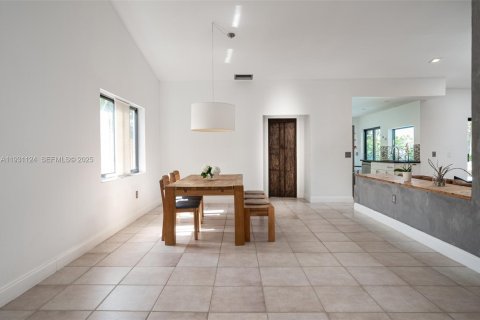 Villa ou maison à louer à Weston, Floride: 4 chambres, 191.47 m2 № 1990297 - photo 14