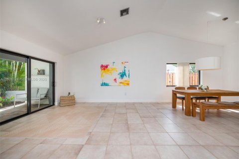 Villa ou maison à louer à Weston, Floride: 4 chambres, 191.47 m2 № 1990297 - photo 15