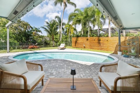 Villa ou maison à louer à Weston, Floride: 4 chambres, 191.47 m2 № 1990297 - photo 6