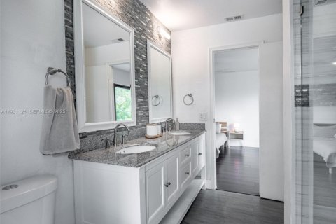 Villa ou maison à louer à Weston, Floride: 4 chambres, 191.47 m2 № 1990297 - photo 23