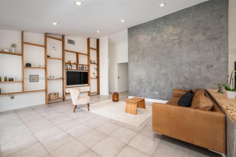 Villa ou maison à louer à Weston, Floride: 4 chambres, 191.47 m2 № 1990297 - photo 21