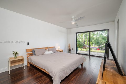 Villa ou maison à louer à Weston, Floride: 4 chambres, 191.47 m2 № 1990297 - photo 24