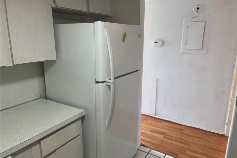 Condo in Clearwater, Florida, 1 bedroom  № 1819512 - photo 12