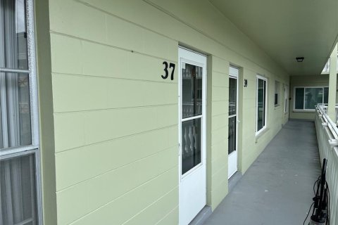Condo in Clearwater, Florida, 1 bedroom  № 1819512 - photo 4