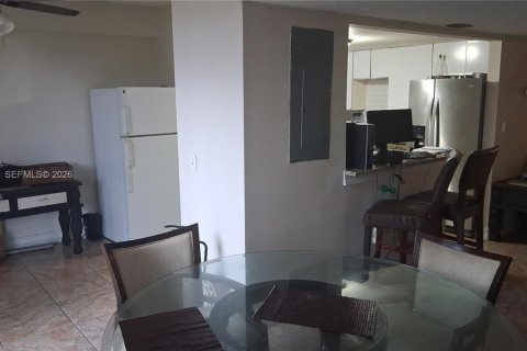 Townhouse in Coral Springs, Florida 3 bedrooms, 134.71 sq.m. № 2267633 - photo 28