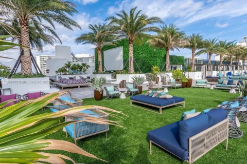 Condominio en venta en Hollywood, Florida, 2 dormitorios № 2077228 - foto 22