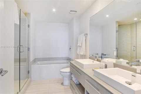 Condominio en venta en Hollywood, Florida, 2 dormitorios № 2077228 - foto 6