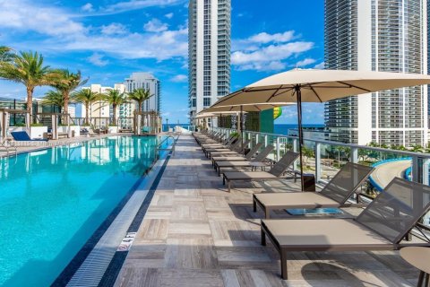 Condominio en venta en Hollywood, Florida, 2 dormitorios № 2077228 - foto 23