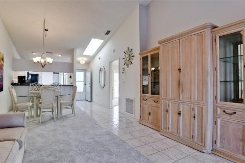 House in Bradenton, Florida 2 bedrooms, 118.17 sq.m. № 2277909 - photo 11