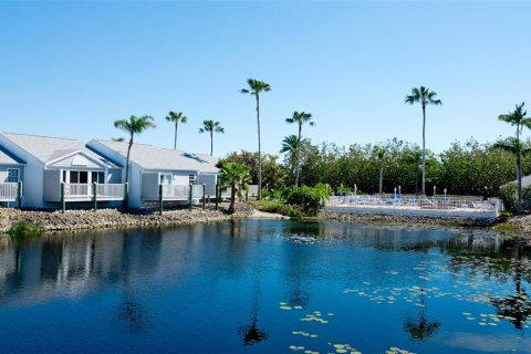 House in Bradenton, Florida 2 bedrooms, 118.17 sq.m. № 2277909 - photo 5