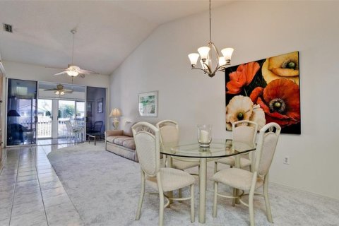 House in Bradenton, Florida 2 bedrooms, 118.17 sq.m. № 2277909 - photo 14