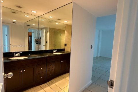Copropriété à louer à Sunny Isles Beach, Floride: 1 chambre, 92.07 m2 № 2030158 - photo 6