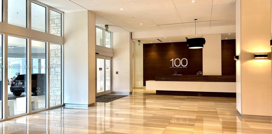 Condo à Sunny Isles Beach, Floride, 1 chambre  № 2030158