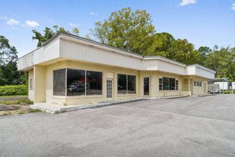 Propiedad comercial en venta en Freeport, Florida № 562639 - foto 1