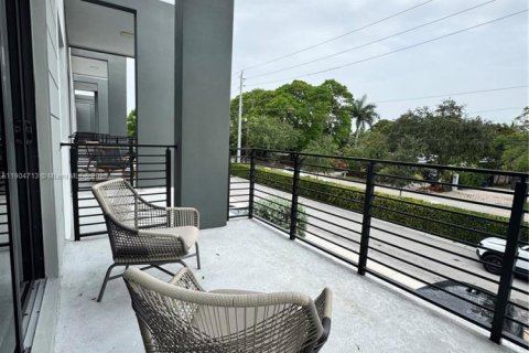 Townhouse in Miami, Florida 3 bedrooms, 233.09 sq.m. № 1955155 - photo 21
