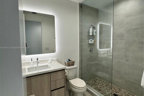 Townhouse in Miami, Florida 3 bedrooms, 233.09 sq.m. № 1955155 - photo 18