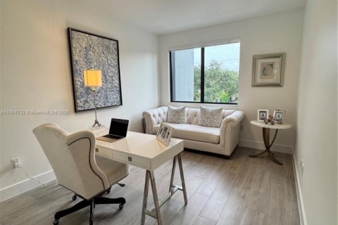 Townhouse in Miami, Florida 3 bedrooms, 233.09 sq.m. № 1955155 - photo 23