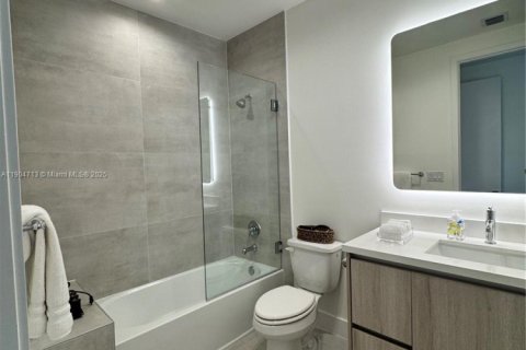 Townhouse in Miami, Florida 3 bedrooms, 233.09 sq.m. № 1955155 - photo 26