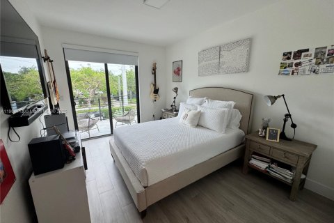 Townhouse in Miami, Florida 3 bedrooms, 233.09 sq.m. № 1955155 - photo 19