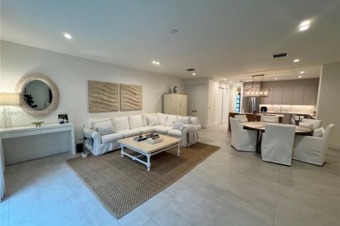 Townhouse in Miami, Florida 3 bedrooms, 233.09 sq.m. № 1955155 - photo 11