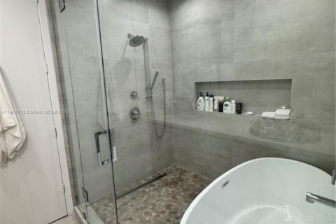 Townhouse in Miami, Florida 3 bedrooms, 233.09 sq.m. № 1955155 - photo 14