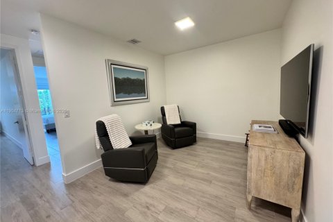 Townhouse in Miami, Florida 3 bedrooms, 233.09 sq.m. № 1955155 - photo 15