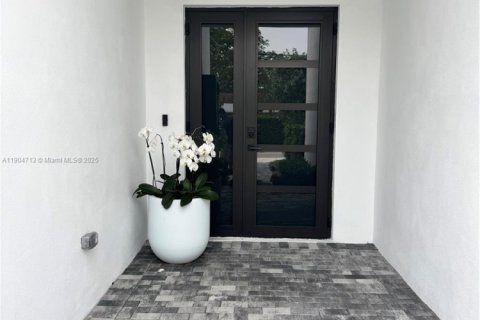 Townhouse in Miami, Florida 3 bedrooms, 233.09 sq.m. № 1955155 - photo 3