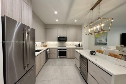 Townhouse in Miami, Florida 3 bedrooms, 233.09 sq.m. № 1955155 - photo 8