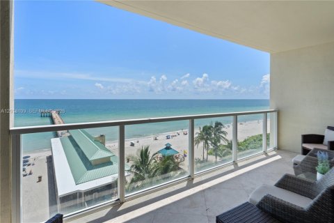 Condo à Sunny Isles Beach, Floride, 2 chambres  № 2154490