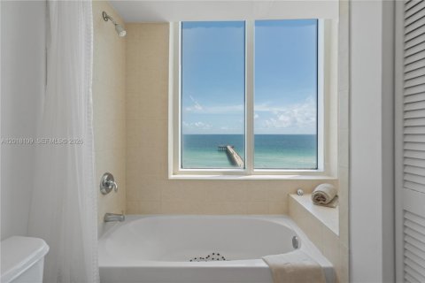 Copropriété à louer à Sunny Isles Beach, Floride: 2 chambres, 157.75 m2 № 2154490 - photo 7