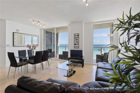 Copropriété à louer à Sunny Isles Beach, Floride: 2 chambres, 157.75 m2 № 2154490 - photo 14