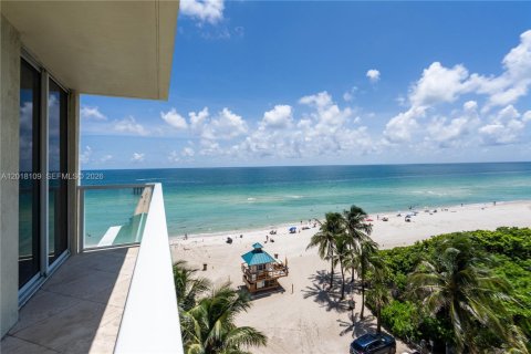 Copropriété à louer à Sunny Isles Beach, Floride: 2 chambres, 157.75 m2 № 2154490 - photo 2