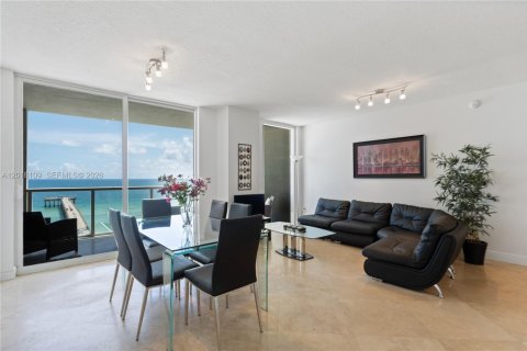 Copropriété à louer à Sunny Isles Beach, Floride: 2 chambres, 157.75 m2 № 2154490 - photo 5