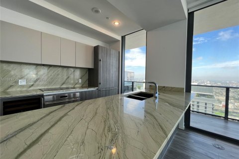 Condominio en alquiler en Miami, Florida, 3 dormitorios, 134.15 m2 № 2036081 - foto 5