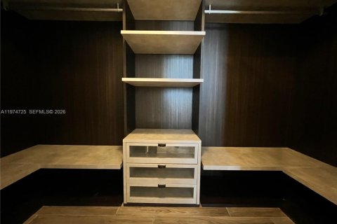 Condominio en alquiler en Miami, Florida, 3 dormitorios, 134.15 m2 № 2036081 - foto 12