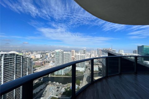 Condominio en alquiler en Miami, Florida, 3 dormitorios, 134.15 m2 № 2036081 - foto 16