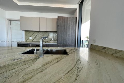 Condominio en alquiler en Miami, Florida, 3 dormitorios, 134.15 m2 № 2036081 - foto 6