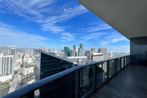 Condominio en alquiler en Miami, Florida, 3 dormitorios, 134.15 m2 № 2036081 - foto 18