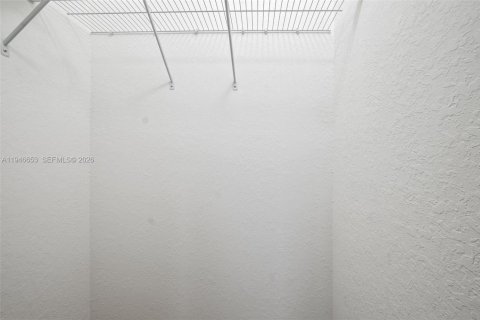 Townhouse in Miami, Florida 3 bedrooms, 122.63 sq.m. № 2002966 - photo 20