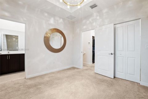 Townhouse in Miami, Florida 3 bedrooms, 122.63 sq.m. № 2002966 - photo 15