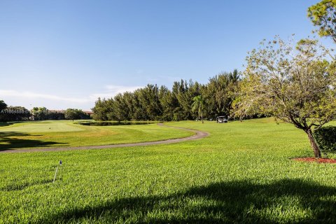 Condo in Pembroke Pines, Florida, 2 bedrooms  № 1926722 - photo 26